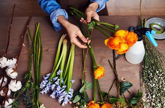Basic Ways to Create Floral Arrangment | Redflowersngifts.com