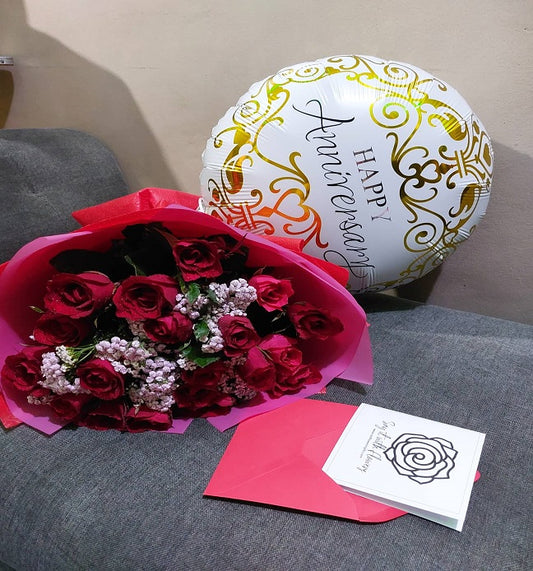 12 Red Roses Round Bouquet