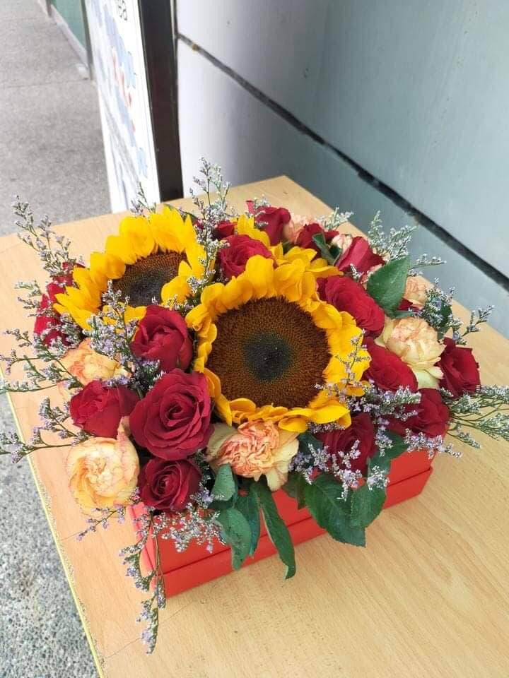 Boxed Flowers Arrangement 40