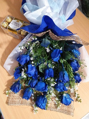 Blue Roses Bouquet – RedFlowersnGifts.com
