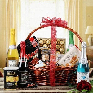 Goodies Basket 28